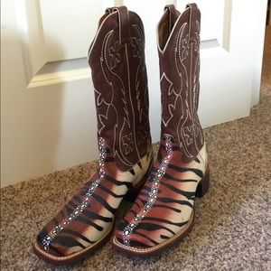Nocona Boots Tiger Ray Safari - New w/tags Size 8